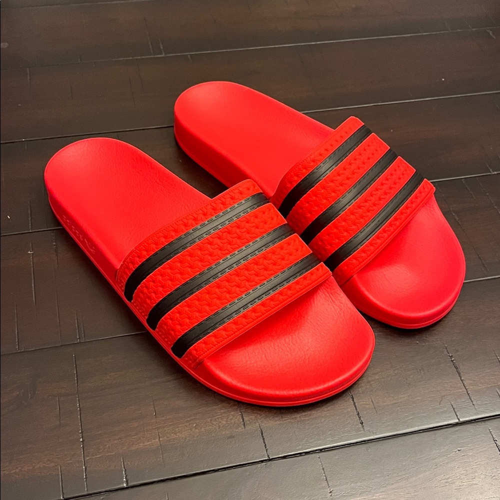 Adidas Adilette Slides Shoes Sandals JR3619 Made in Italy red Mens Size 11 - Picture 2 of 16